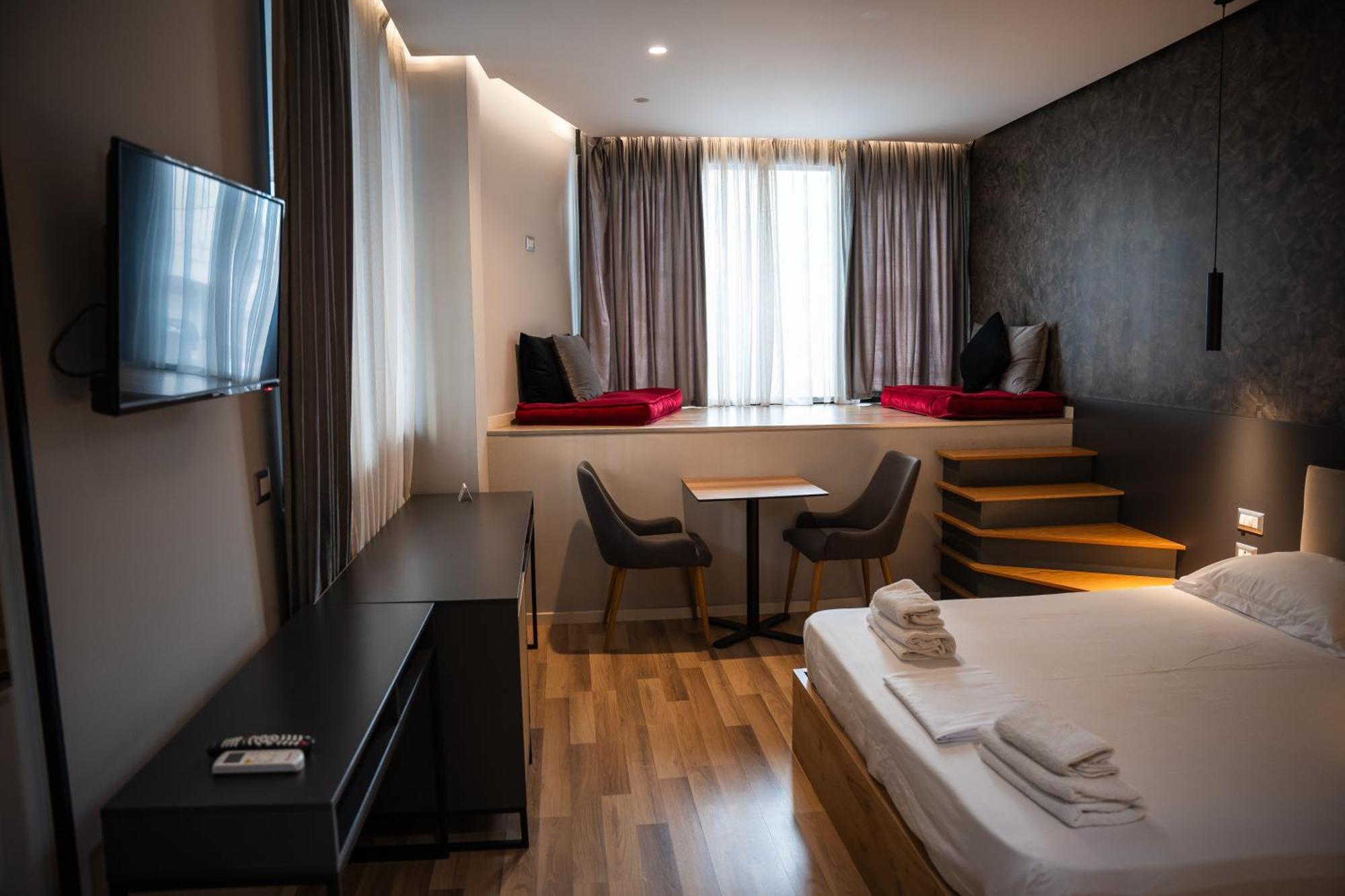 Center Boutique Hotel Tirana Exterior photo